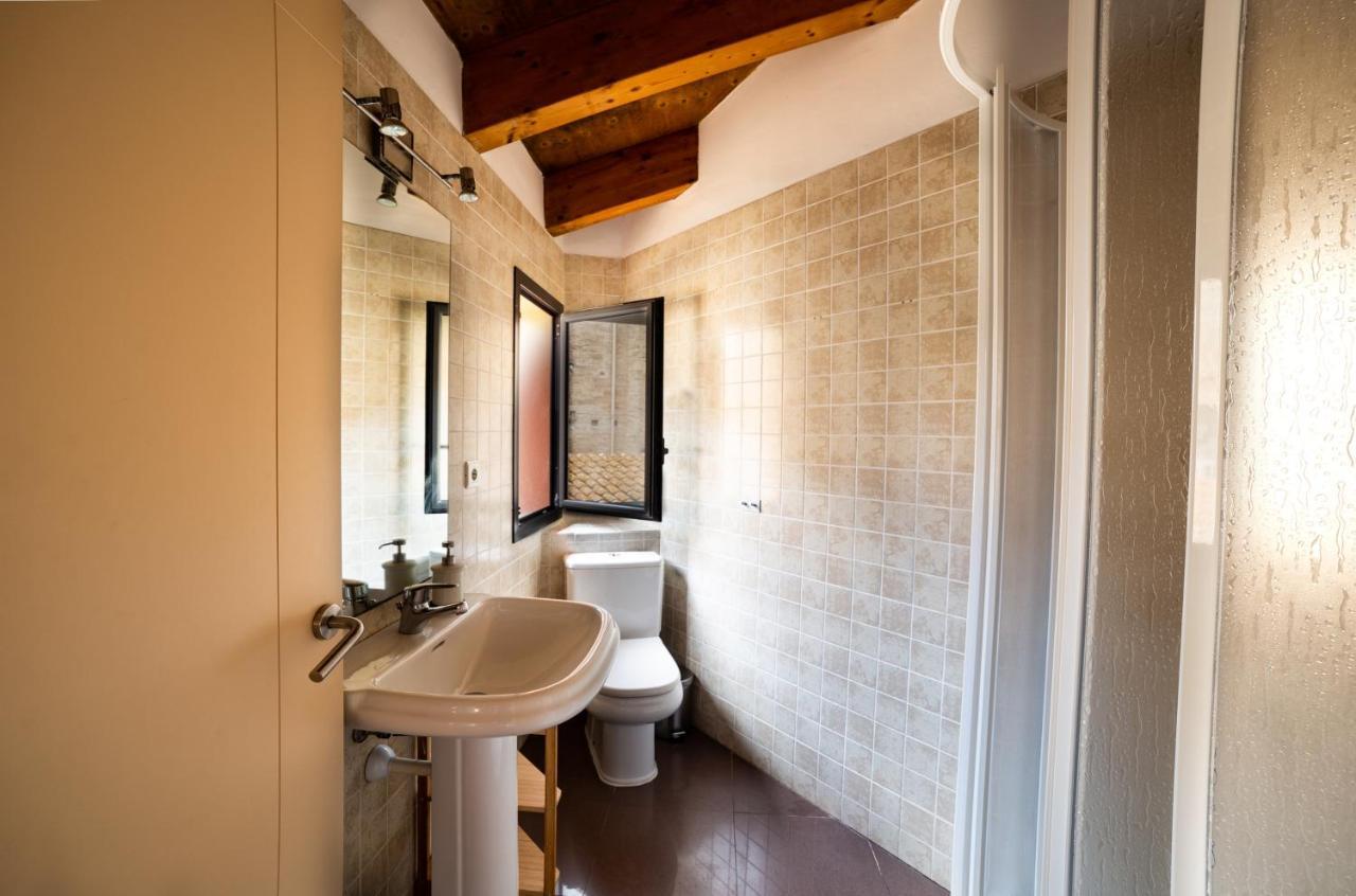 Atic Duplex Amb Encant A 10 Minuts De L' Estany Appartement Banyoles Buitenkant foto